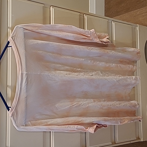 Calvin Klein Batwing style Performance Top - Picture 3 of 3